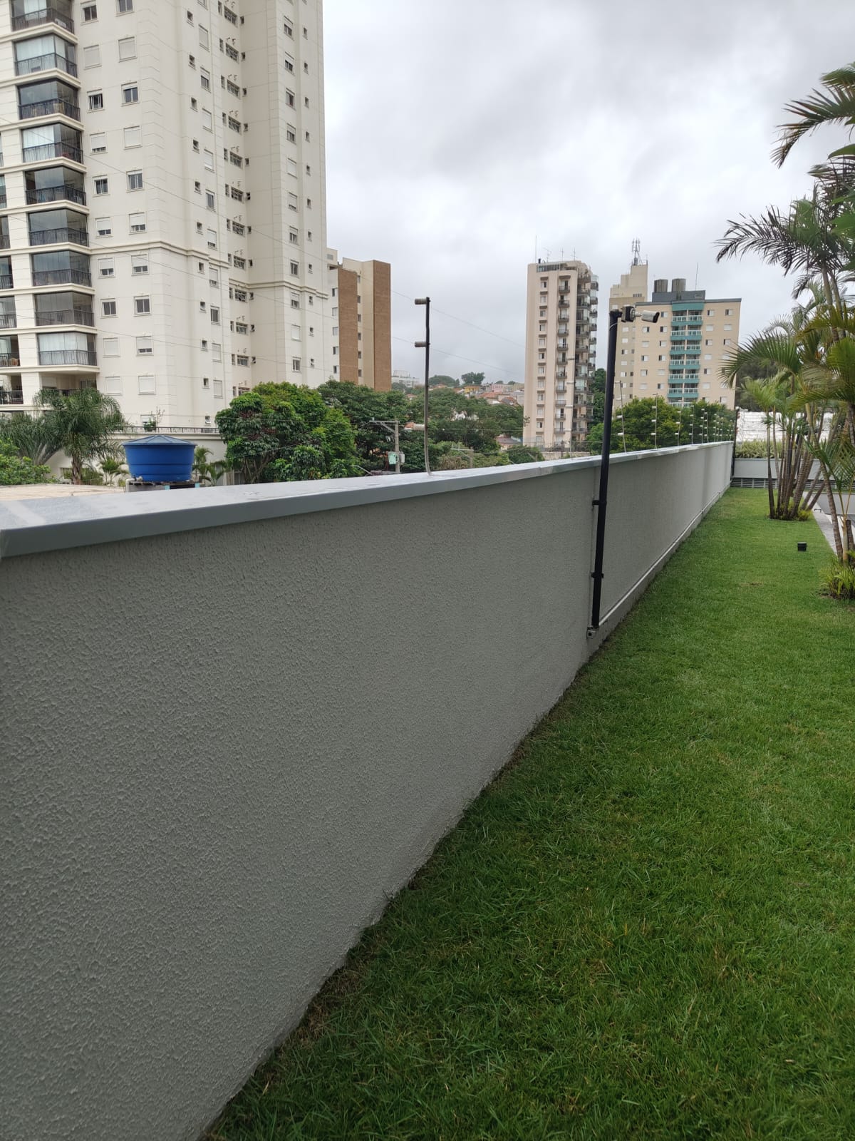 Rufo de proteção em muro – condomínio